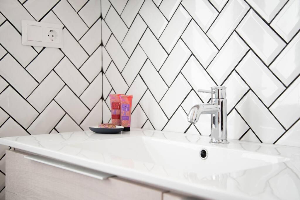 Stylish Decorated Apartment In Kolonaki Atény Exteriér fotografie